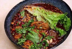 谭小爱爆料酸辣粉视频,酸辣粉制作全过程，美味诱惑来袭！